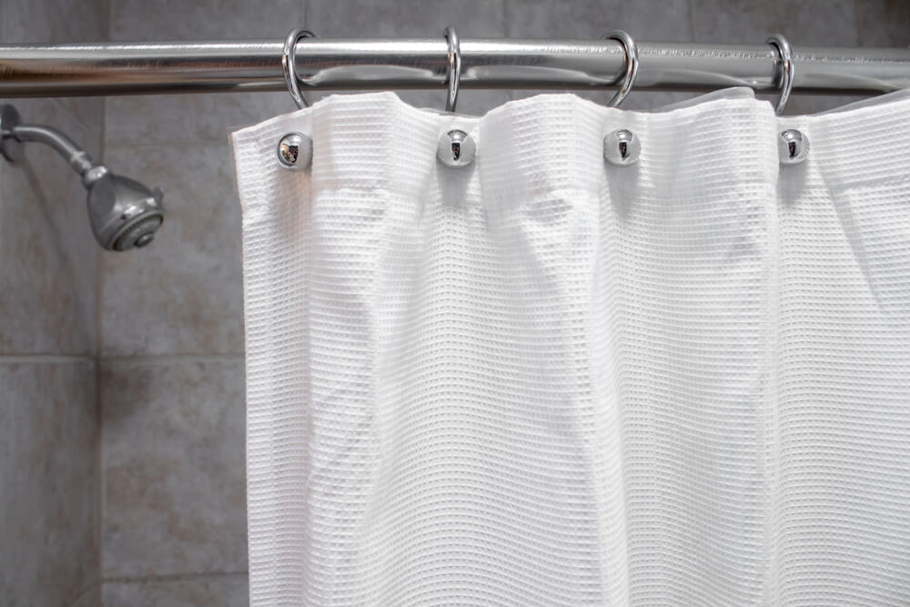shower curtain on rods